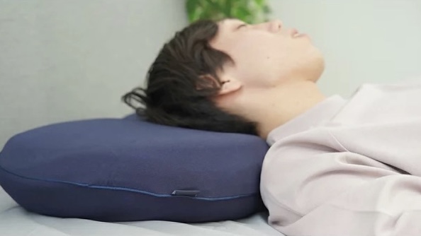 いつもの枕をBAKUNE MAKURA(バクネ枕)に変えて、毎日の眠りをグレードアップ