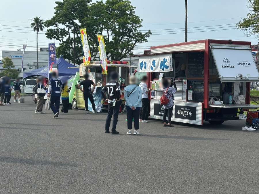 冷たいグルメ専門の「冷（ち）んたかゾーン」