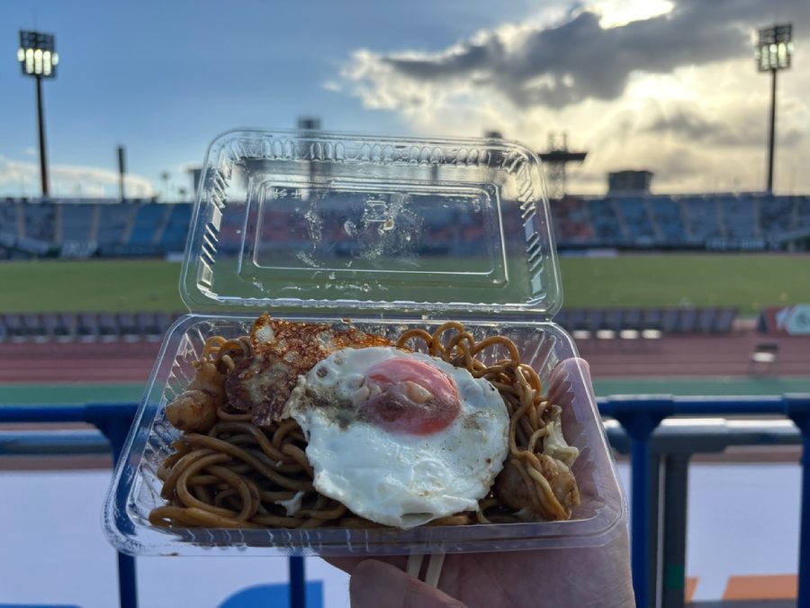 お惣菜のお店うえの屋さんの「海鮮焼きそば」