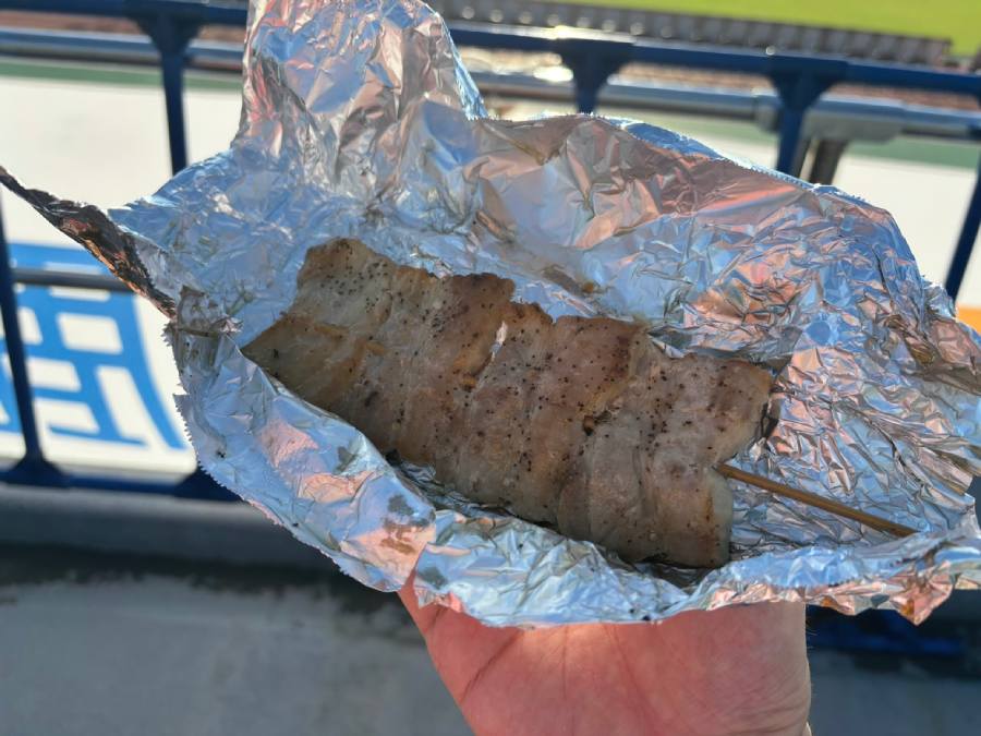 薩摩和光「茶美豚の串焼き」（400円）